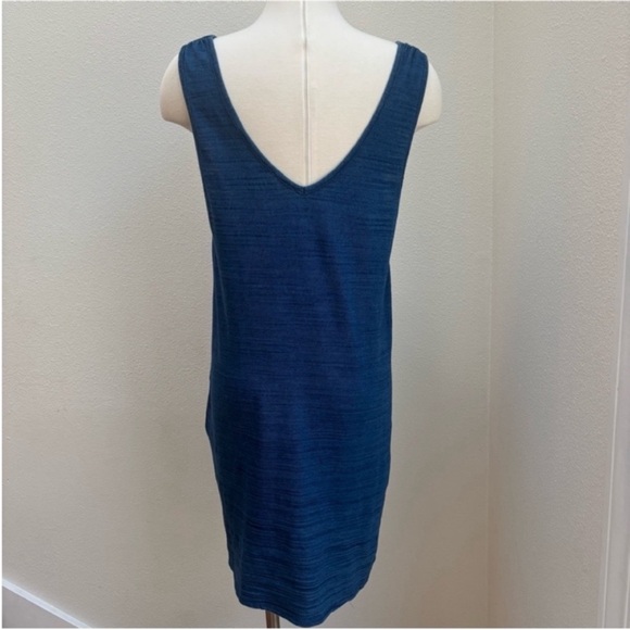 Faherty Mini Shift Dress Sleeveless Tank V Neck Cotton Indigo Blue Size Medium - Picture 9 of 11